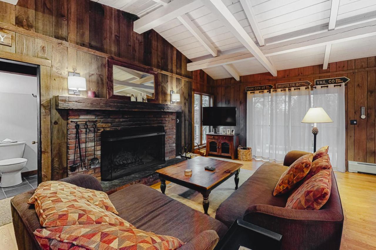 Chalet At The Base Of Okemo Mountain Ludlow Exterior foto